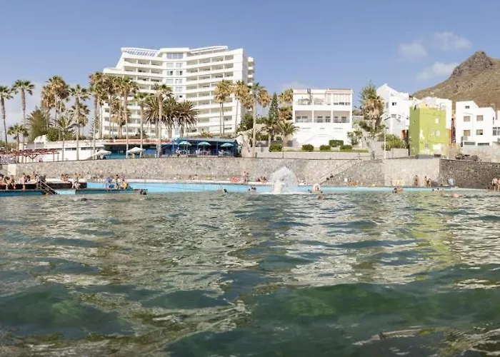 Home2book Seafront *