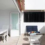 Home2book Seafront 公寓 *