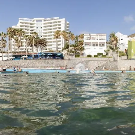 Home2book Seafront *