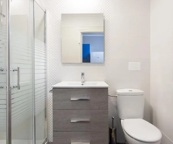 Home2book Seafront Apartman